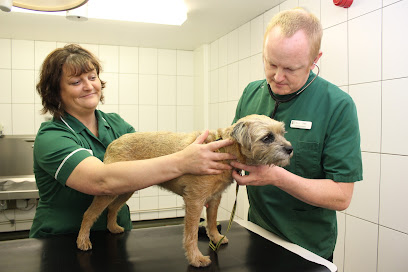 MacArthur Barstow & Gibbs - Droitwich Vets